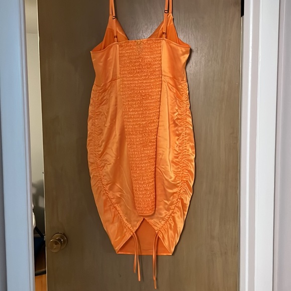 Wild-Fable-Women-Sleeveless-Ruched-Side-Bodycon-Dress - Picture 3 of 4